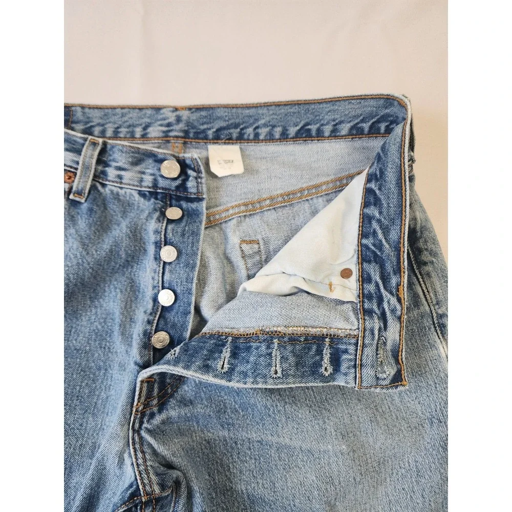 Levi's 501 Original Button Fly Jeans Men's W34 L30 Light Wash Straight Leg 100%